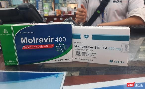 Thuốc kháng virus Molnupiravir được bán tại nhiều hiệu thuốc khu vực TP.HCM và Hà Nội nhưng người dân bắt buộc phải có bác sĩ kê đơn mới được mua 