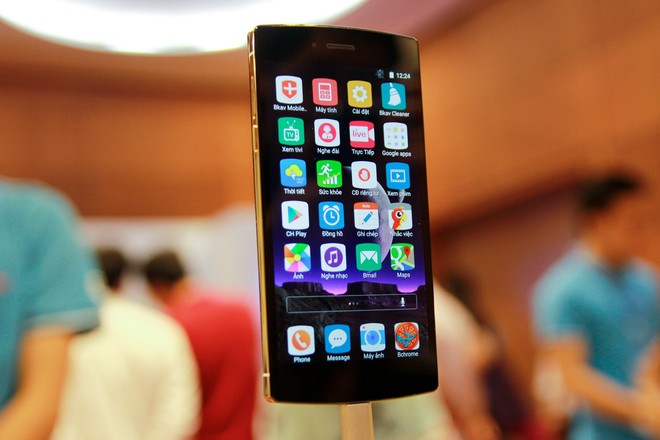 BKAV “tung chiêu“: Đổi iPhone lấy Bphone