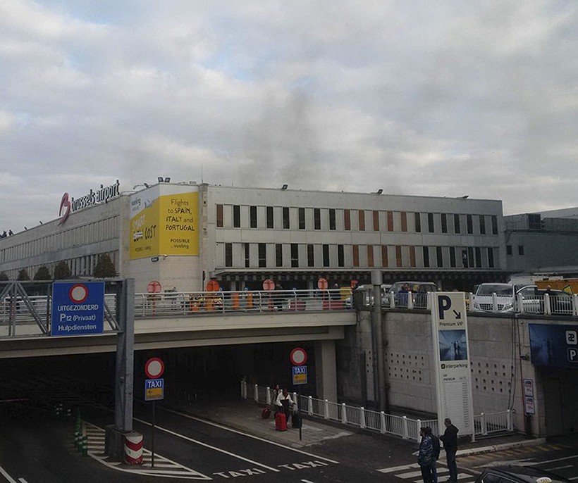 Những hình ảnh đầu tiên về cuộc khủng bố tại Brussels ảnh 8 Những hình ảnh đầu tiên về cuộc khủng bố tại Brussels ảnh 8