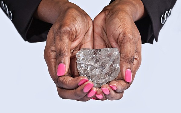 Choáng với viên kim cương lớn thứ 2 thế giới