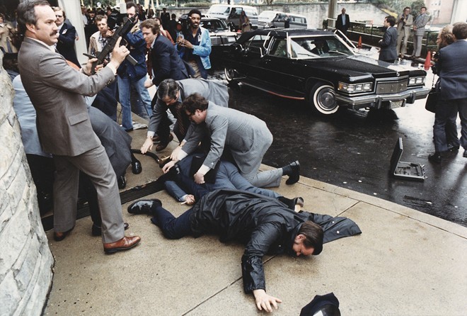 Hiện trường vụ ám sát Tổng thống Ronald Reagan. Ảnh: Reuters