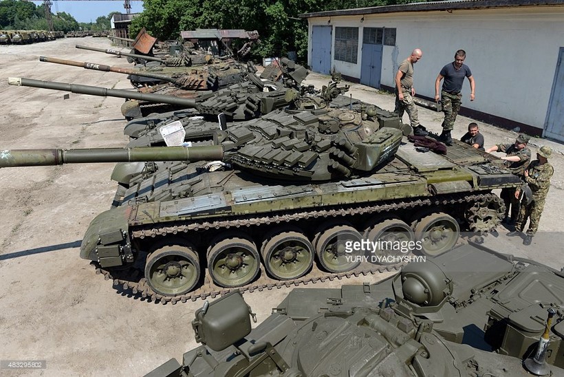 Xe tăng T-72 của quân đội Ukraine. Ảnh: AFP