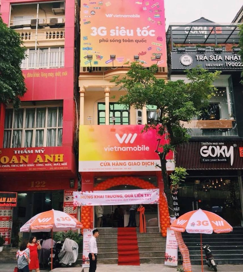 Vietnamobile triển khai hệ thống cửa hàng giao dịch toàn quốc ảnh 1 Khai trương cửa hàng giao dịch Vietnamobile tại Nguyễn Chí Thanh, Đống Đa, Hà Nội ngày 25/10/2017
