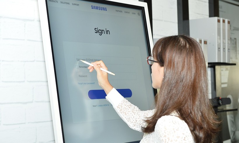 Samsung Flip 2 đem lại trải nghiệm viết và vẽ trực quan như bảng vật lý