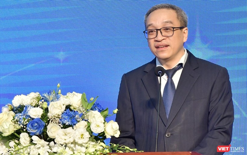 Thứ trưởng Bộ TT&TT Phan Tâm phát biểu tại Lễ kỷ niệm 20 năm thành lập của Hanoi Telecom.