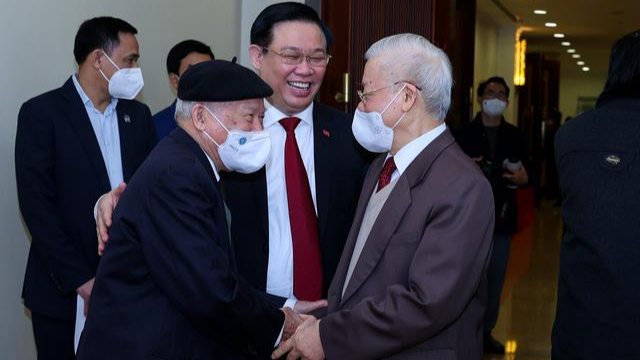 Tổng Bí thư Nguyễn Phú Trọng thăm hỏi, chúc sức khỏe các nguyên lãnh đạo cấp cao của Đảng, Nhà nước. 
