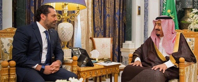 Vua Saudi Salman (phải) đã gặp gỡ Thủ tướng Lebanon Saad Hariri ở Riyadh, Ả Rập Xê-út, ngày 6/11/2017 (ảnh: Defense One)