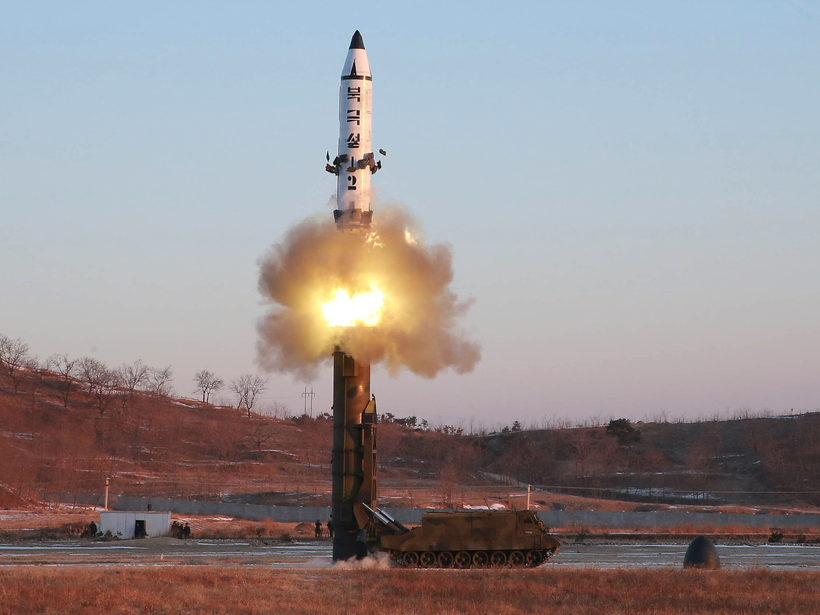 Triều Tiên sẽ tăng Mỹ "món quà gì" trong kỳ Giáng sinh: ICBM hay một vụ thử hạt nhân? (Ảnh: Business Insider)