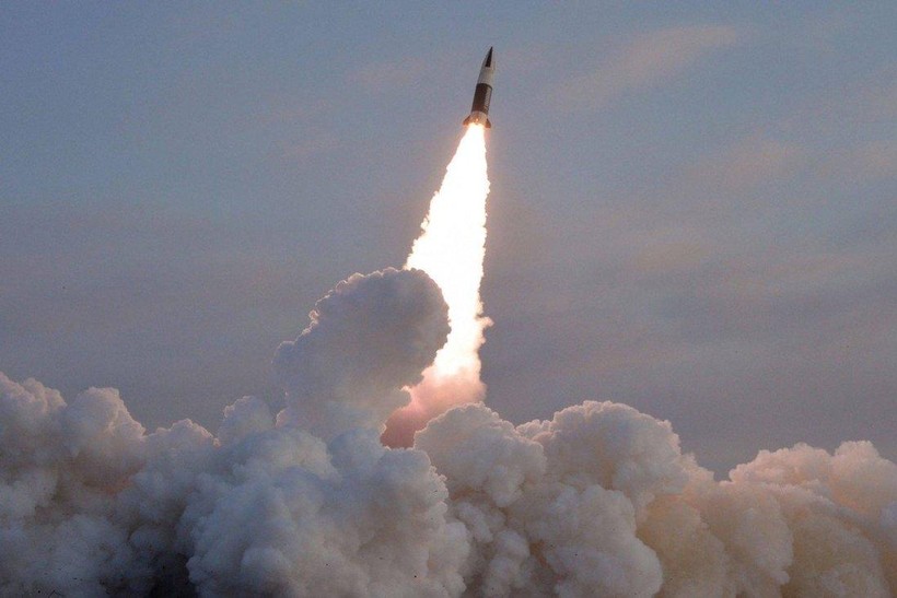 Triều Tiên phóng thử nghiệm tên lửa dẫn đường chiến thuật trong hôm 17/1 (Ảnh: KCNA)