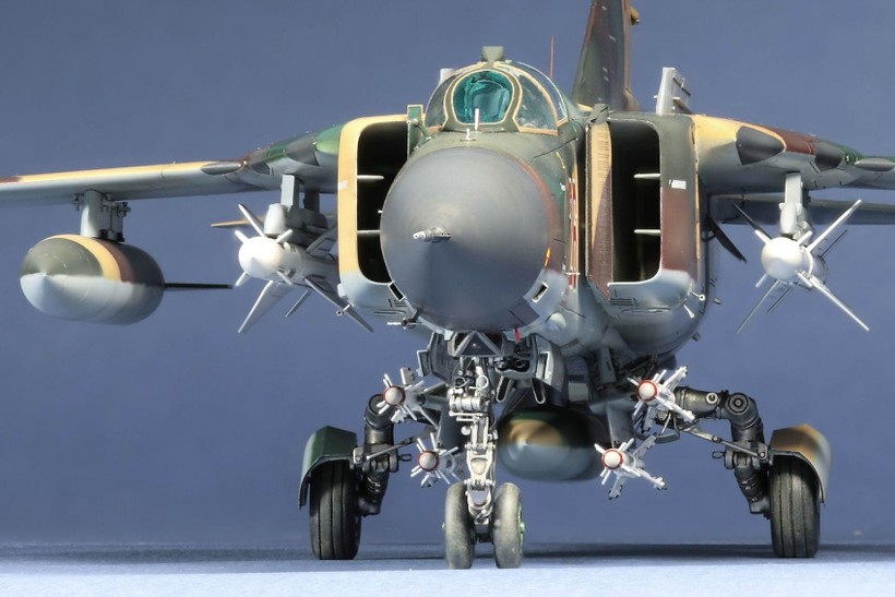 Chiến đấu cơ MiG-23 bị coi là lỗi thời nhưng vẫn đượ Syria mua lại gần đây (Ảnh: Pinterest)