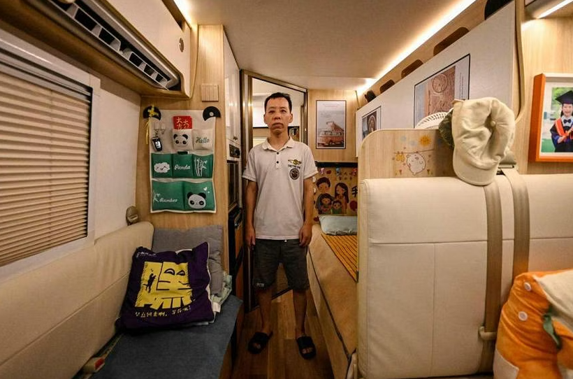 Kinh tế khó khăn, giá nhà đắt đỏ khiến nhiều người Trung Quốc sống trong xe để tiết kiệm tiền