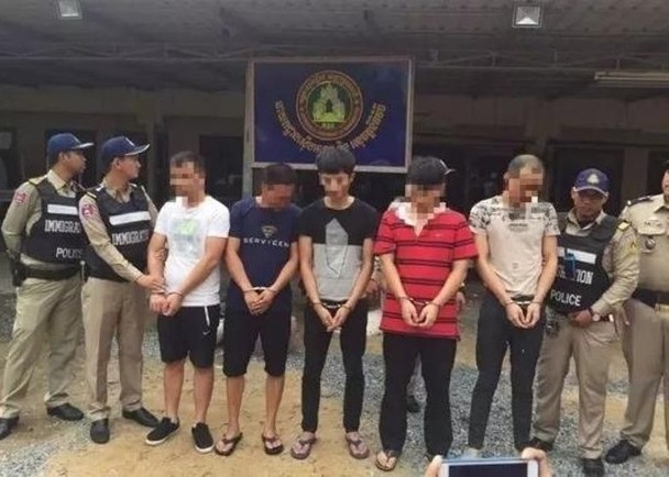5 người Trung Quốc đánh lộn trong sòng bạc ở Sihanoukville bị trục xuất.