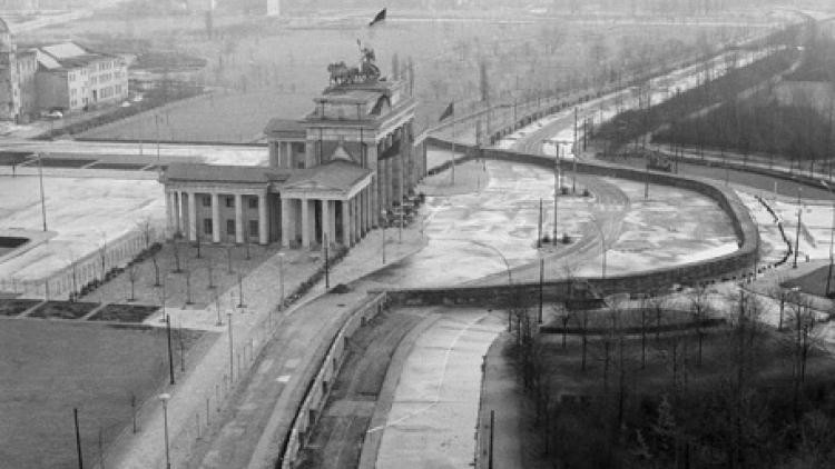 Bức tường Berlin chia cắt Đông và Tây Đức- Ảnh Tư liệu.