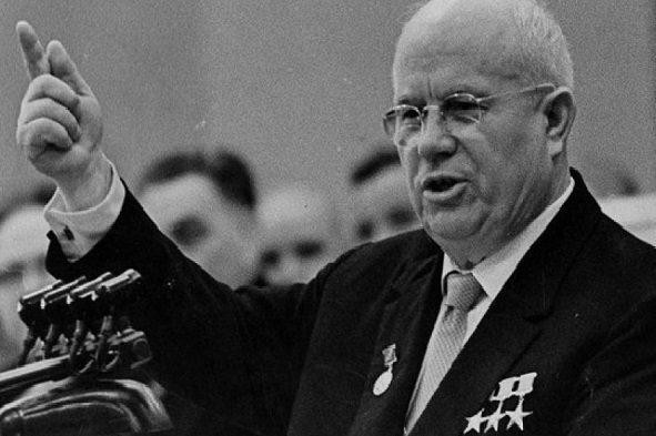 TBT Khrushchev đọc tại phiên họp kín của Đại hội XX Đảng CS Liên Xô (Ảnh Tư liệu)
