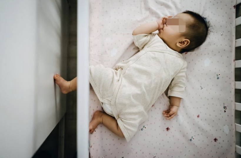 Cha mẹ nên lưu ý tạo không gian an toàn cho giấc ngủ của trẻ (Ảnh: BSCC)