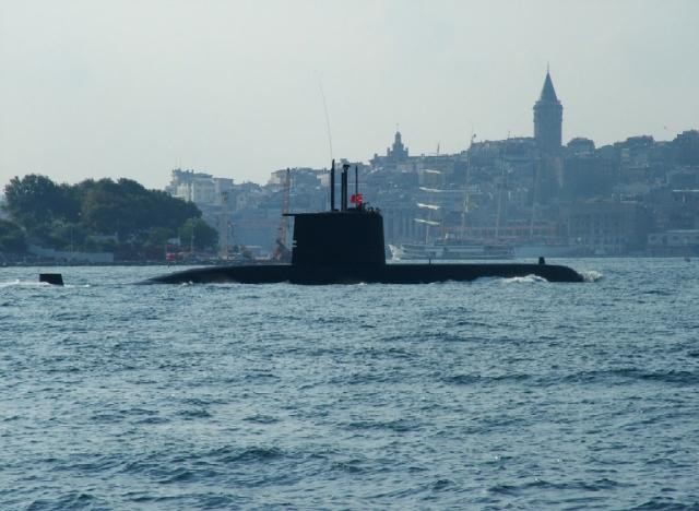 Điều động tàu ngầm tìm máy bay MS804 mất tích ở Địa Trung Hải