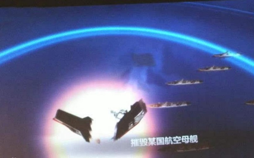 Gần đây, một chùm hình ảnh mô phỏng tên lửa đạn đạo tầm trung Đông Phong-21D Trung Quốc tấn công tàu sân bay xuất hiện trên mạng. Nguồn ảnh: Sina Trung Quốc