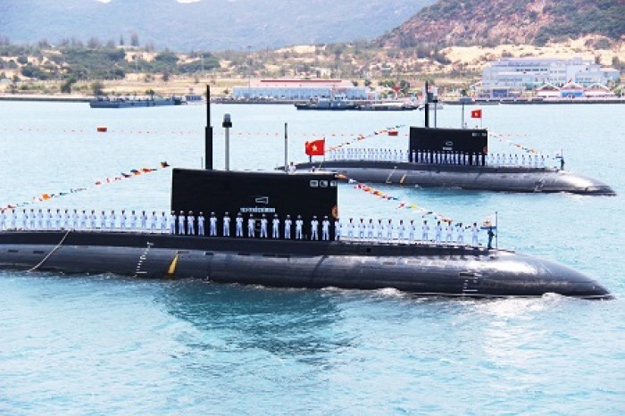Tàu ngầm Kilo Nga bán cho Việt Nam.