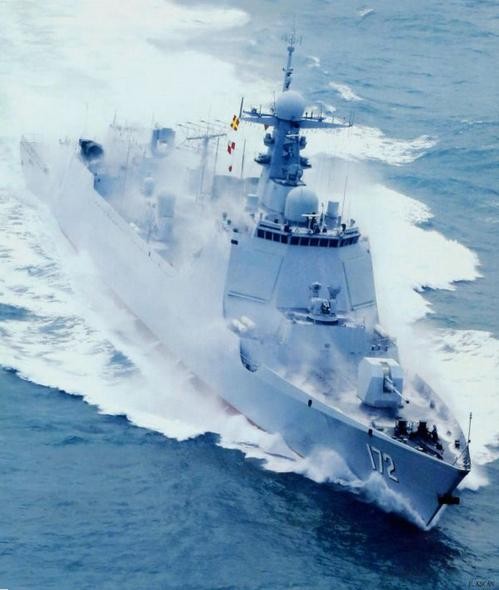 Tàu khu trục tên lửa Côn Minh số hiệu 172 Type 052D Hạm đội Nam Hải, Hải quân Trung Quốc.