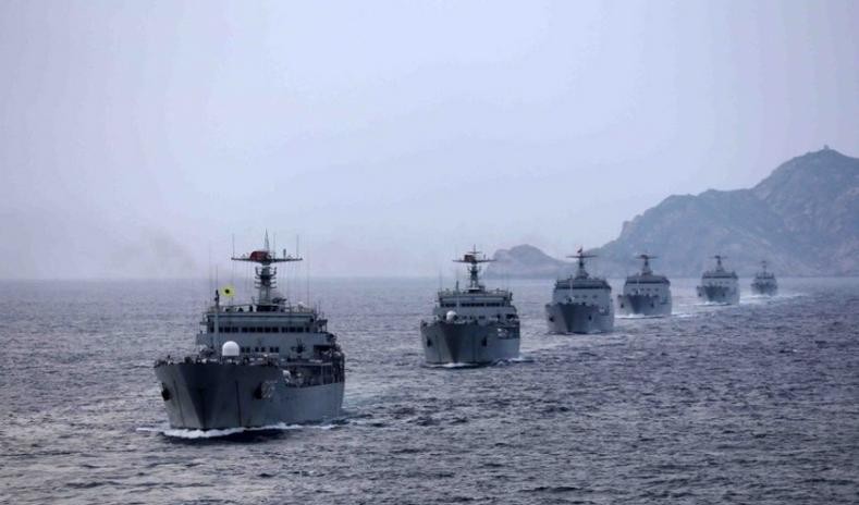 Tháng 8/2014, một chi đội tàu đổ bộ Hạm đội Nam Hải, Hải quân Trung Quốc tiến hành tập trận đổ bộ ở Biển Đông. Ảnh tư liệu.