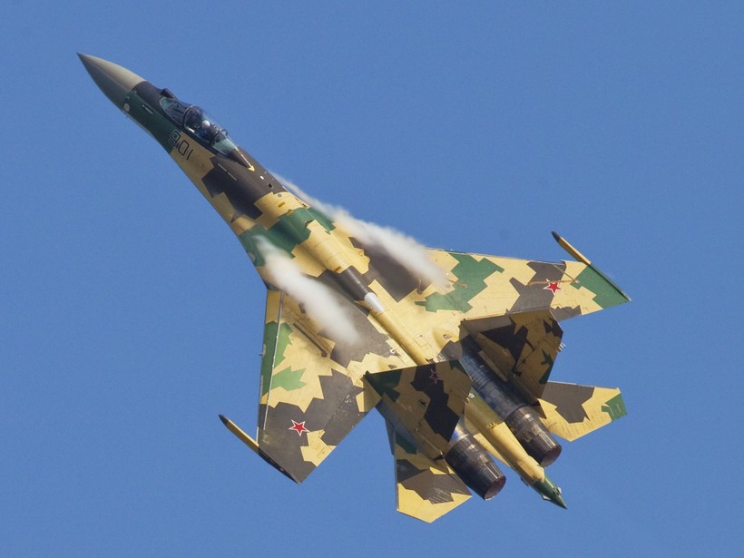 Máy bay chiến đấu thế hệ 4++ Su-35.