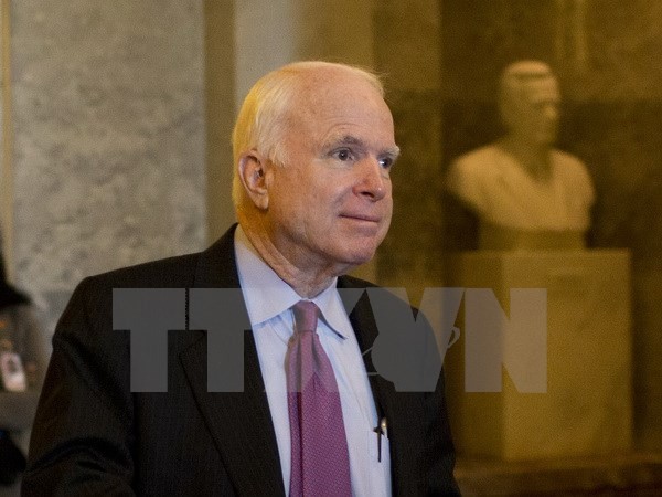 Thượng nghị sỹ John McCain tái đắc cử.