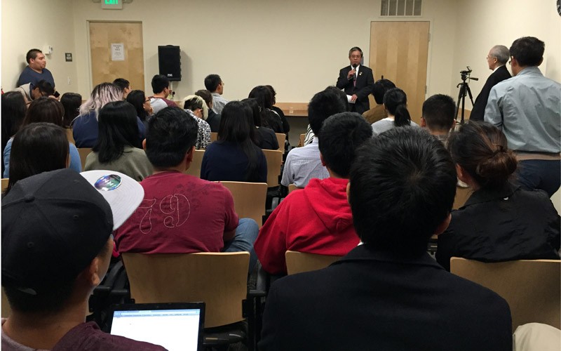 Lần đầu tiên một Đại sứ VN tới thăm một trường đại học ở California
