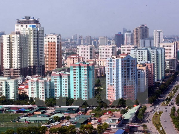 Khu đô thị Trung Hòa-Nhân Chính nằm theo trục đường Lê Văn Lương, 1 tuyến đường kết nối quan trọng trung tâm Hà Nội với các quận Thanh Xuân, Hà Đông. (Ảnh: Huy Hùng/TTXVN)