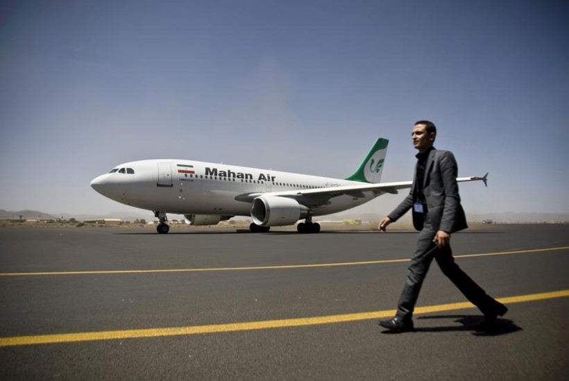Một máy bay Airbus của hàng không tư nhân Iran Mahan Air đậu tại Yemen.