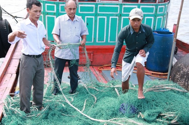 Nhiều tàu cá ngư dân Thừa Thiên - Huế bị tàu Trung Quốc cắt phá ngư lưới cụ