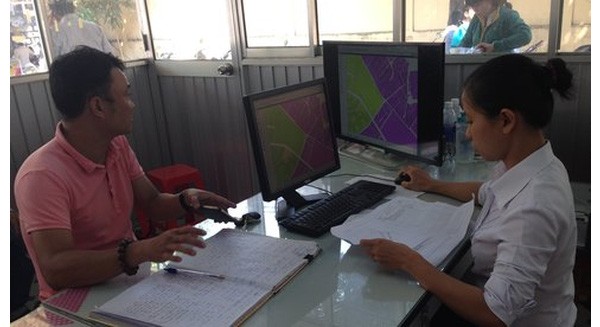 Người dân được cung cấp thông tin quy hoạch tại Q.Gò Vấp, TP.HCM -Ảnh: Ngọc Hà