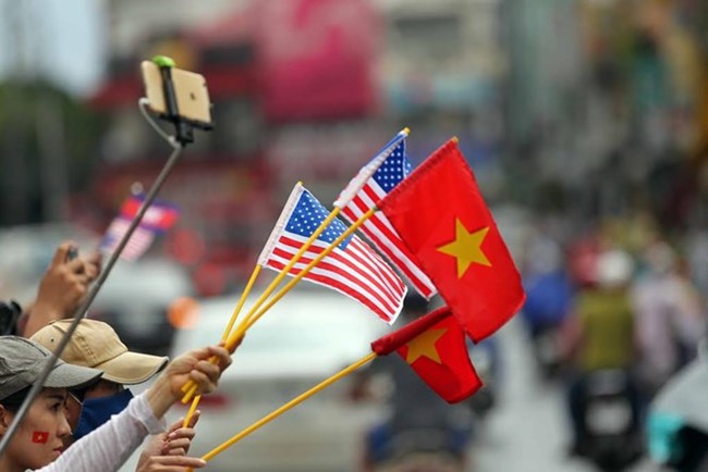 Tin tức 24h: Tổng thống Mỹ đọc “thơ thần” nước Việt; Sovico là ẩn số, Vietjet Air “lo” dễ 11 tỉ USD; Trung Quốc “vui mừng” với quan hệ Việt - Mỹ; Nổi dậy Syria đánh lẫn nhau