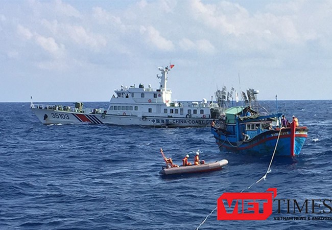 Tàu Trung Quốc vây bắt tàu cá Việt nam trên biển Việt Nam