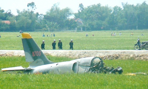 Hiện trường máy bay của Trung đoàn Không quân 910 rơi. Ảnh: FB Hải Long