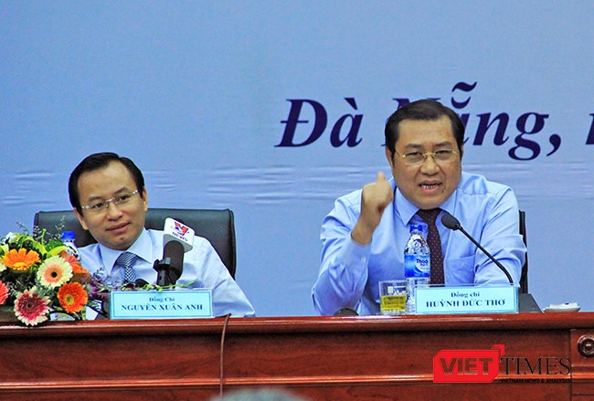 Ông Huỳnh Đức Thơ (bên phải) và ông Nguyễn Xuân Anh (bên trái) - cựu Bí thư thành ủy Đà Nẵng. Ảnh: Xuân Mai