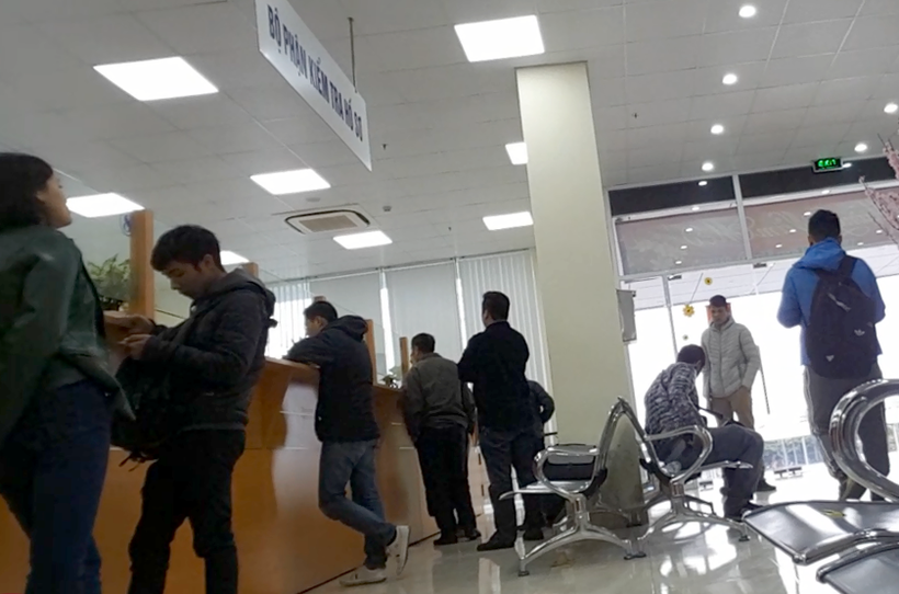 Nhân viên “chạy lệnh” tập trung tấp nập ở Chi cục Hải quan Đình Vũ. ảnh 4 Nhân viên “chạy lệnh” tập trung tấp nập ở Chi cục Hải quan Đình Vũ.