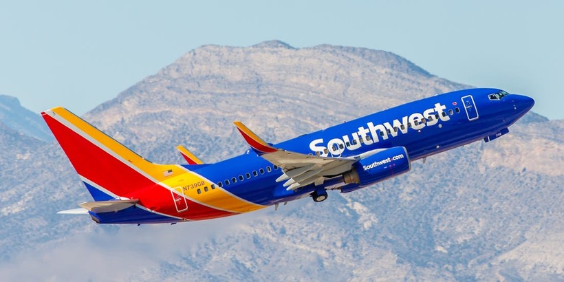 Hãng hàng không Southwest Airlines bị FAA xử phạt (Ảnh: Business Insider)