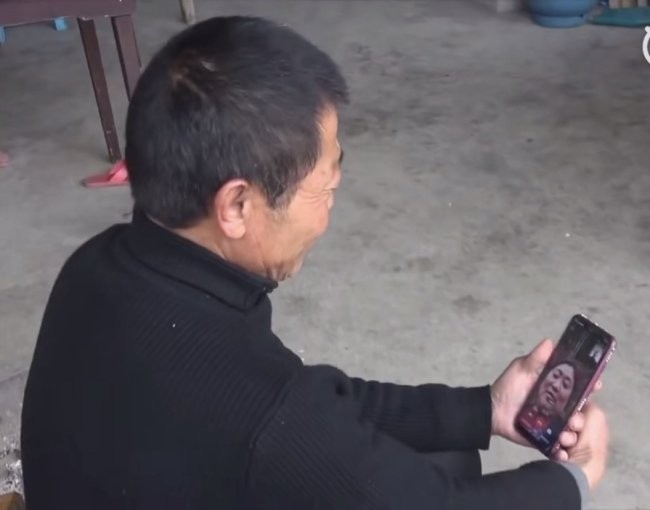 Jiaming - người công nhân Trung Quốc tìm được gia đình nhờ virus corona (Ảnh: OC)
