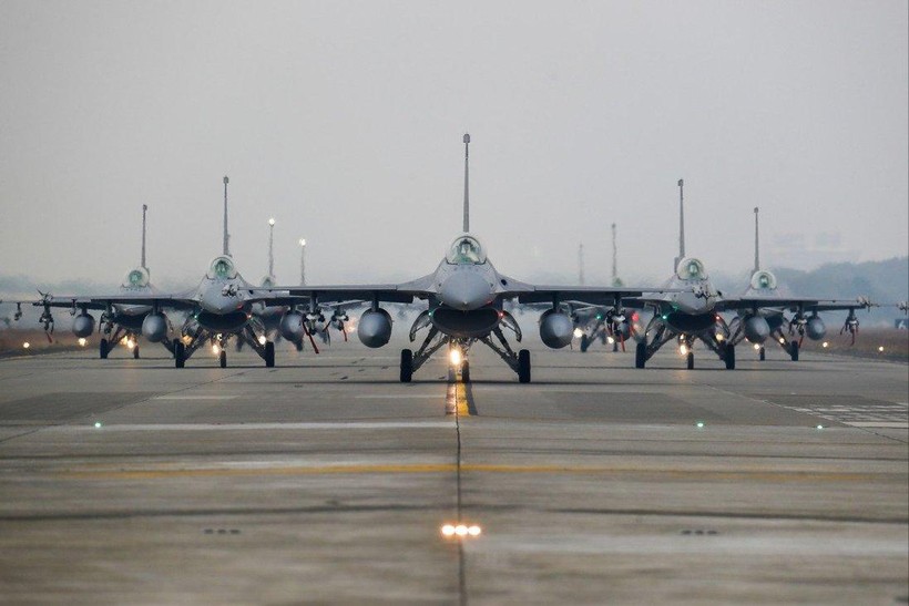 Tiêm kích F-16V được lượng lượng phòng vệ trên không Đài Loan đưa vào hoạt động từ tháng 11 năm ngoái (Ảnh: SCMP)