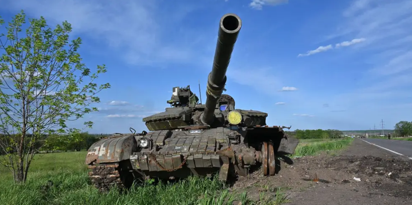 Các chiến binh tình nguyện Ukraine sử dụng xe tăng có biệt danh 'Bunny' để chống lại lực lượng Nga (Ảnh: Business Insider)