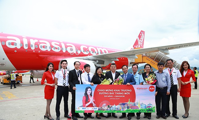 Ngày 9/6, Hãng hàng không giá rẻ AirAsia đã chính thức khai trương đường bay trực tiếp hàng ngày từ Đà Nẵng-Bangkok (Thái Lan) và ngược lại.