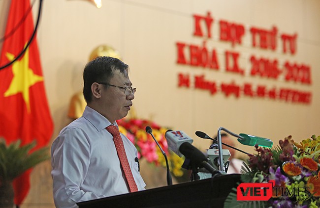 Theo ông Vũ Quang Hùng-Giám đốc Sở Xây dựng Đà Nẵng, từ tháng 10/2015, tất cả công trình cao tầng trên địa bàn Đà Nẵng phải có bãi đỗ xe mới được cấp phép, nhưng thực tế hoàn toàn khác