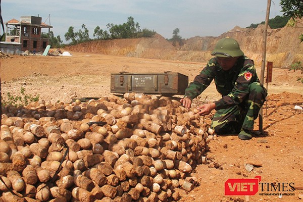 Trong tháng 9/2017, Bộ Quốc phòng sẽ triển khai Dự án Việt Nam - Hàn Quốc khắc phục hậu quả bom mìn sử dụng vốn ODA không hoàn lại của Chính phủ Hàn Quốc trị giá 20 triệu USD, nguồn lực trang thiết bị và công sức người lính của Bộ Quốc phòng khoảng 9 triệ