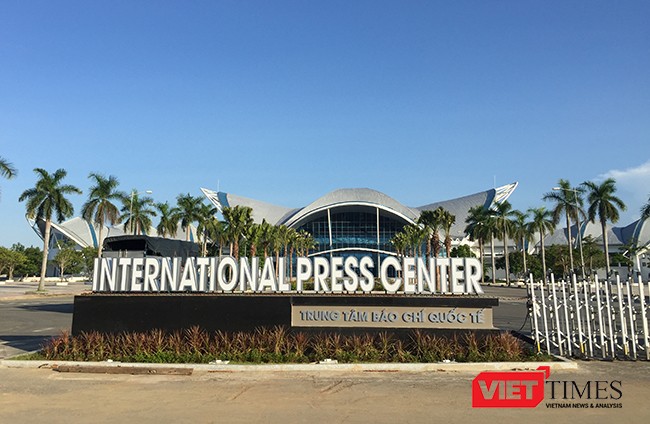 Sau 8 tháng thi công, Trung tâm Báo chí quốc tế tại Đà Nẵng phục vụ APEC 2017 đã hoàn thành và sẵn sàng đón nhà báo trong nước và quốc tế đến tác nghiệp. 