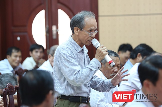 Cử tri quận Cẩm Lệ (Đà Nẵng) phát biểu ý kiến liên quan đến những vi phạm của lãnh đạo Đà Nẵng trong thời gian qua