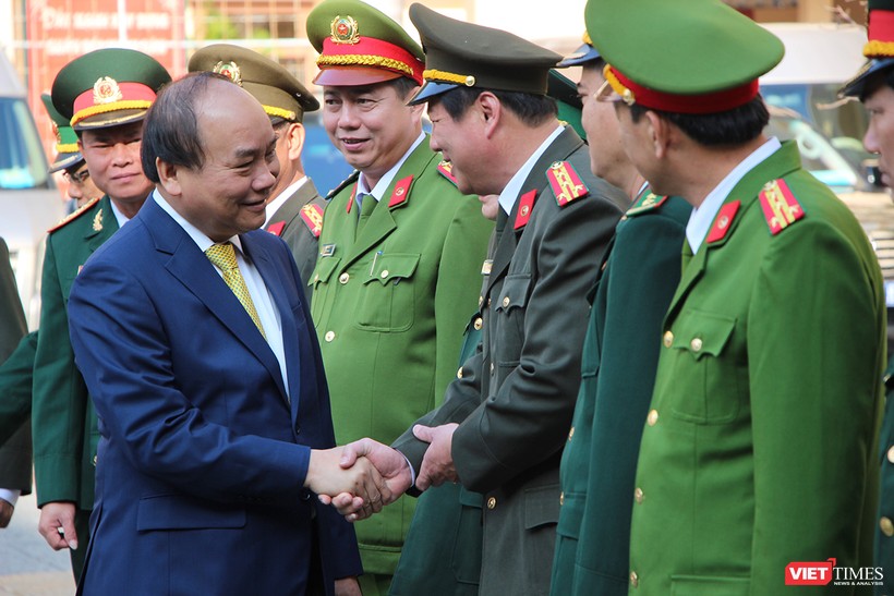 áng 16/2 (tức Mùng Một Tết Mậu Tuất), Thủ tướng Chính phủ Nguyễn Xuân Phúc đã đến thăm và chúc Tết lãnh đạo TP Đà Nẵng cùng các lực lượng vũ trang đóng trên địa bàn.