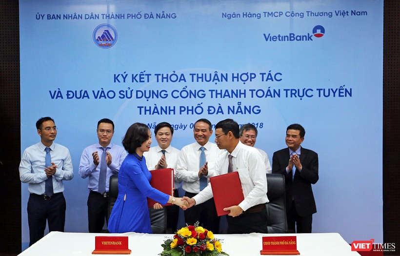  Chiều 3/4, UBND TP Đà Nẵng và Ngân hàng VietinBank đã ký kết thỏa thuận hợp tác cung cấp dịch vụ thanh toán trực tuyến dịch vụ công trên địa bàn TP