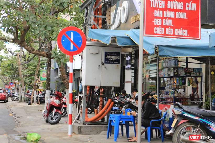 UBND TP Đà Nẵng vừa có văn bản thống nhất với đề xuất của Sở GTVT cho phép cắm biển cấm đỗ xe theo ngày chẵn lẻ tại 10 tuyến đường mới trên địa bàn.