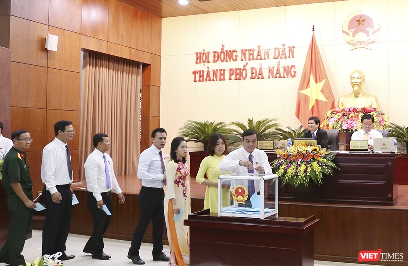 Hoạt động bỏ phiếu bầu các chức danh tại Kỳ họp thứ 7 HĐND TP Đà Nẵng