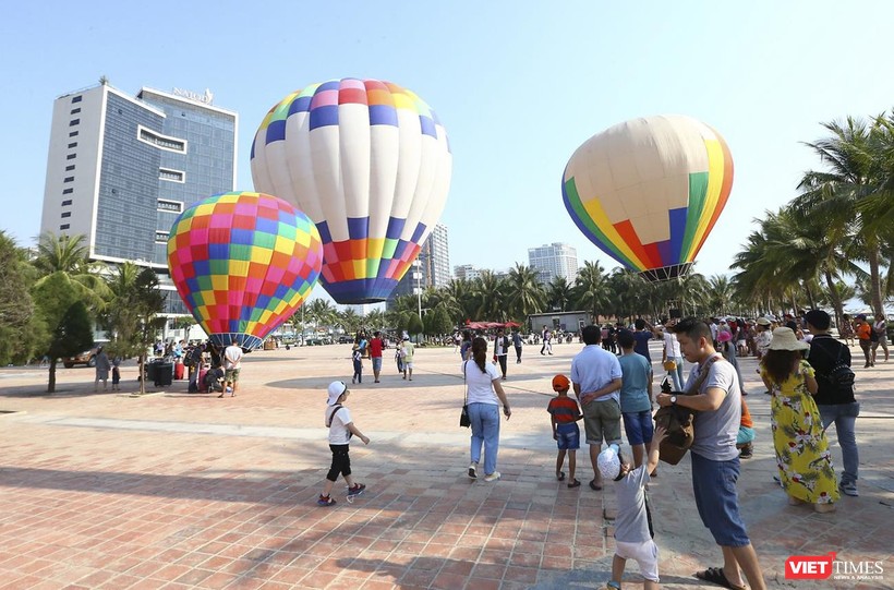 Tổng lượng khách đến tham quan, du lịch tại Đà Nẵng trong dịp nghỉ lễ 30/4 và 01/5 đạt 383.144 lượt, tăng 7,76% so với cùng kỳ năm 2018
